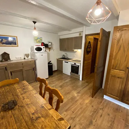 דירה A Petit-chatel Avec Wifi Et Parking, Animaux Acceptes - Fr-1-693-32 *